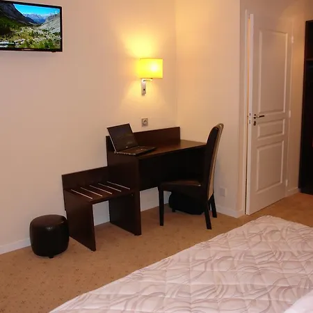 Otel Brit Bayeux Relais Foret Montfiquet