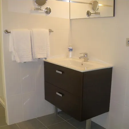 Otel Brit Bayeux Relais Foret Montfiquet